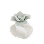 Portatovaglioli con rosa in porcellana colore verde