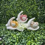 Pensiero Cuore su Mani ad Arco su prato