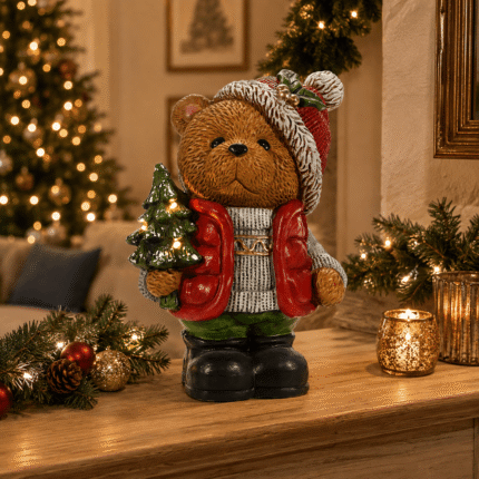 Orsetto Natalizio con Albero 36cm Vestiamo Casa Gran Natale Ambientato